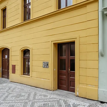 Days - Two-bedroom With Workspace And Netflix In Nusle Апартаменты