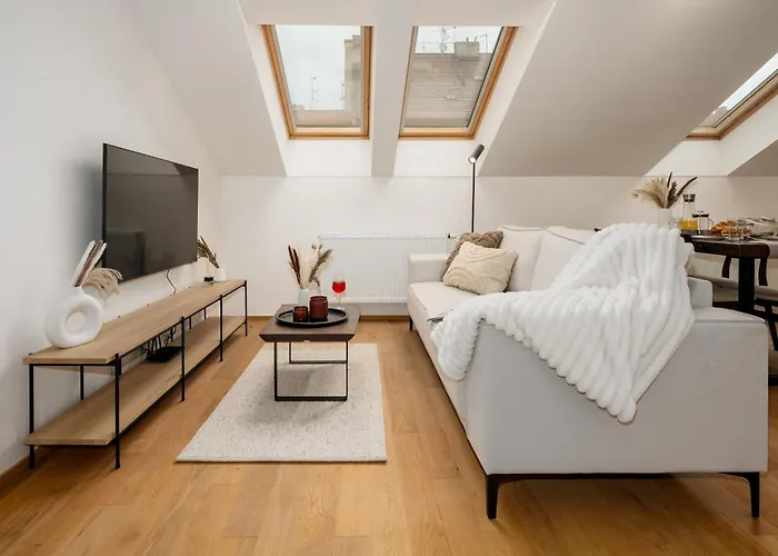 Days - Two-bedroom With Workspace And Netflix In Nusle Apartmán