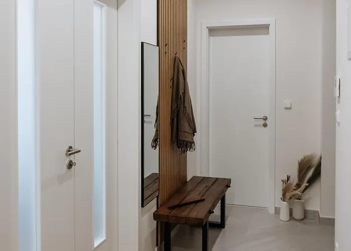 Days - Two-bedroom With Workspace And Netflix In Nusle