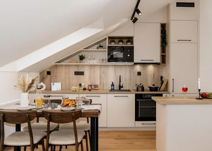 Days - Two-bedroom With Workspace And Netflix In Nusle * Praha