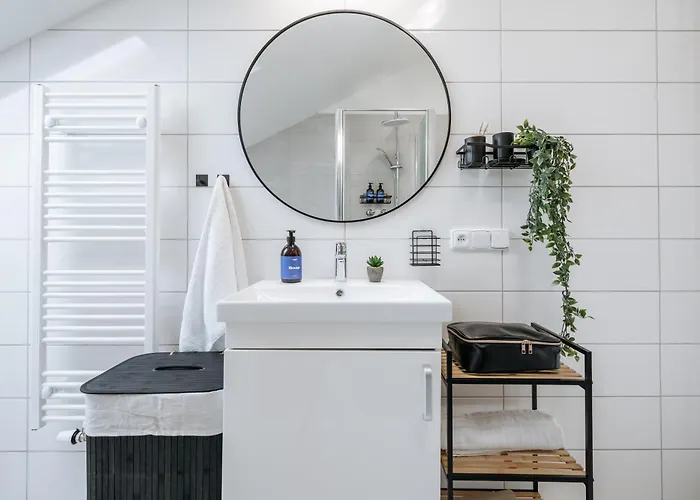 Apartmán Days - Two-bedroom With Workspace And Netflix In Nusle Praha